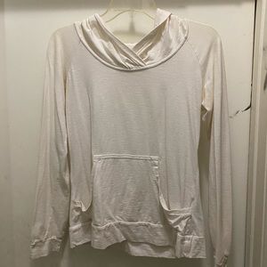 columbia longsleeve + hoodie